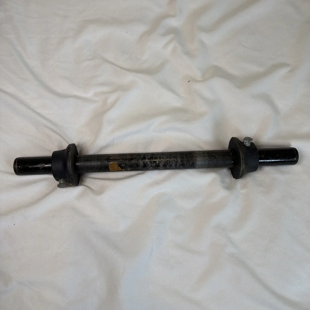 Vintage  Iron Dumbbell Handle And Collar Set With 15